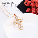 LADYCHIC 时尚女士 AAA 锆石十字架吊坠金色铜水晶耶稣十字架吊坠项链嘻哈饰品 LN1060