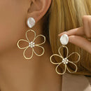 Elegant Hollow Flower Imitation Pearl Stud Earrings for Women New Fashion Dangle Earring Party Jewelry Gifts