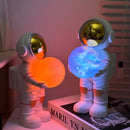 Space Man Hugging the Night Sky Bluetooth Speaker Dreamy Starry Sky Audio System Subwoofer Night Light Decoration Creative Gift