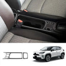 适用于丰田Yaris CROSS 2021 2022右舵碳纤维中控水杯架装饰盖贴纸
