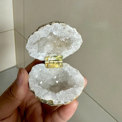 天然水晶戒指盒摩洛哥水晶洞首饰盒展示架戒指收纳盒收纳容器情人节礼物