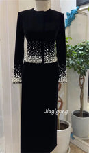 Customized Fashion Jersey Pleat Pearl Straight Scoop Neck Long Luxury Party Dresses Prom Matching Intricate